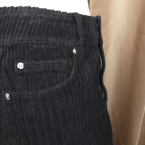 BDG Urban Outfitters NEW YORK MINUTE CORDUROY Women's Mini Skirt - Size: Medium - Picture 4 of 8